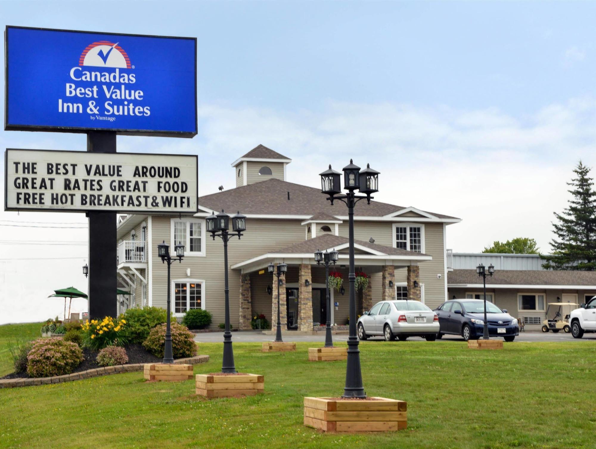 Canadas Value & Suites-charlottetown Motel